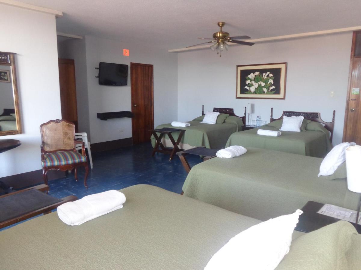 Hotel Dona Carmen 雷塔卢莱乌 外观 照片